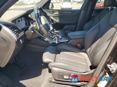 Zdjęcie 7 z 13 samochodu: 2019 BMW X3 SDRIVE30I VIN:5UXTR7C54KLR50090 - miniatura