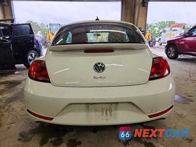 Zdjęcie 6 z 12 samochodu: 2017 VOLKSWAGEN BEETLE 1.8T VIN:3VWF17AT5HM626948 - miniatura