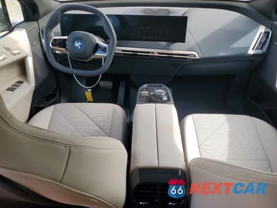 Zdjęcie 8 z 14 samochodu: 2024 BMW IX XDRIVE50 VIN:WB523CF08RCR09278 - miniatura