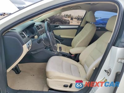 Zdjęcie 7 z 12 samochodu: 2013 VOLKSWAGEN JETTA HYBRID VIN:3VW637AJ2DM229443 - miniatura