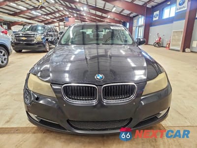 Piąte zdjęcie samochodu w środku: 2009 BMW 328 XI VIN:WBAPK73589A452422 - miniatura