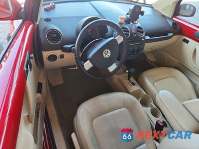 Zdjęcie 8 z 12 samochodu: 2010 VOLKSWAGEN NEW BEETLE VIN:3VWRG3AG6AM023388 - miniatura