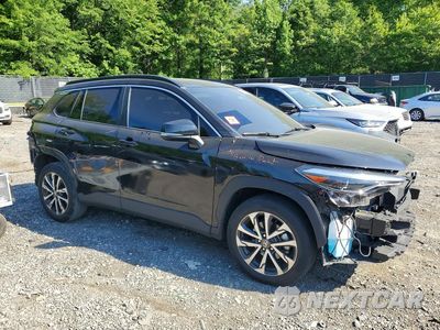 Czwarte zdjęcie samochodu z boku: 2024 TOYOTA COROLLA CROSS XLE VIN:7MUDAABG0RV083461 - miniatura