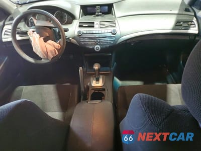 Zdjęcie 8 z 12 samochodu: 2009 HONDA ACCORD EX VIN:1HGCP26739A133661 - miniatura