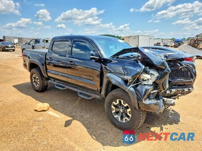 Czwarte zdjęcie samochodu z boku: 2016 TOYOTA TACOMA TRD OFF-ROAD VIN:5TFAZ5CN4GX020039 - miniatura