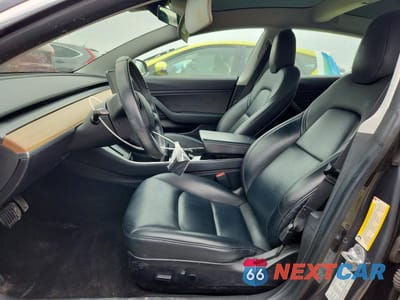 Zdjęcie 7 z 13 samochodu: 2019 TESLA MODEL 3 VIN:5YJ3E1EA9KF300808 - miniatura