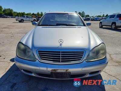 Piąte zdjęcie samochodu w środku: 2002 MERCEDES-BENZ S 500 VIN:WDBNG75J22A235619 - miniatura
