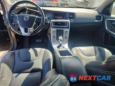 Zdjęcie 8 z 12 samochodu: 2017 VOLVO S60 DYNAMIC VIN:YV140MTLXH2428215 - miniatura