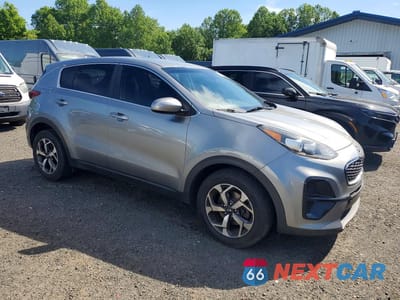 Czwarte zdjęcie samochodu z boku: 2020 KIA SPORTAGE LX VIN:KNDPM3AC7L7786310 - miniatura