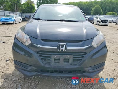 Piąte zdjęcie samochodu w środku: 2018 HONDA HR-V LX VIN:3CZRU6H34JM703025 - miniatura