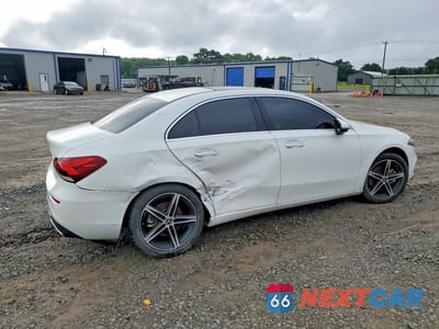 Trzecie zdjęcie samochodu z tyłu: 2019 MERCEDES-BENZ A 220 VIN:WDD3G4EB7KW000724 - miniatura
