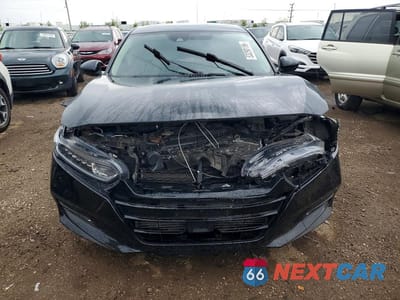 Piąte zdjęcie samochodu w środku: 2018 HONDA ACCORD EX VIN:1HGCV1F44JA072489 - miniatura