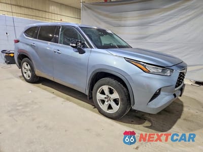 Czwarte zdjęcie samochodu z boku: 2020 TOYOTA HIGHLANDER LE VIN:5TDBZRBH5LS005668 - miniatura
