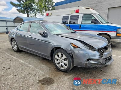 Czwarte zdjęcie samochodu z boku: 2010 HONDA ACCORD EXL VIN:1HGCP3F81AA000464 - miniatura