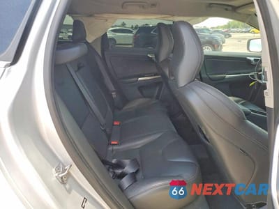 Zdjęcie 10 z 12 samochodu: 2017 VOLVO XC60 T6 DYNAMIC VIN:YV449MRRXH2202793 - miniatura