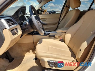 Zdjęcie 7 z 12 samochodu: 2013 BMW 328 I VIN:WBA3A5G57DNP23620 - miniatura