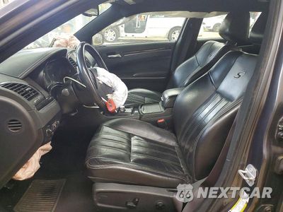 Zdjęcie 7 z 12 samochodu: 2019 CHRYSLER 300 S VIN:2C3CCABG8KH682794 - miniatura