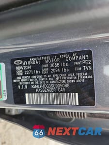 Zdjęcie 12 z 12 samochodu: 2025 HYUNDAI ELANTRA LIMITED VIN:KMHLP4DG3SU935088 - miniatura
