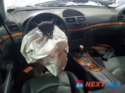 Zdjęcie 8 z 12 samochodu: 2004 MERCEDES-BENZ E 500 4MATIC VIN:WDBUF83JX4X145450 - miniatura