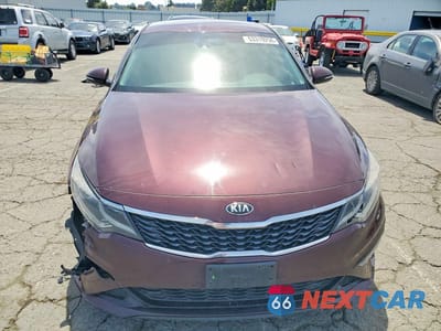 Piąte zdjęcie samochodu w środku: 2019 KIA OPTIMA LX VIN:5XXGT4L30KG355156 - miniatura