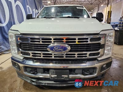 Piąte zdjęcie samochodu w środku: 2024 FORD F250 SUPER DUTY VIN:1FT8W2BT5REC22330 - miniatura