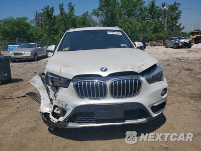 Piąte zdjęcie samochodu w środku: 2018 BMW X1 XDRIVE28I VIN:WBXHT3C37J5K30028 - miniatura