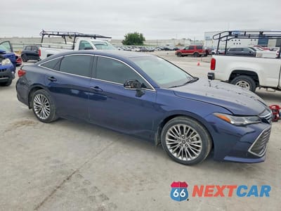 Czwarte zdjęcie samochodu z boku: 2022 TOYOTA AVALON LIMITED VIN:4T1DA1AB2NU014143 - miniatura