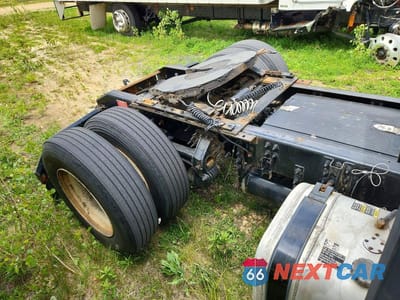 Zdjęcie 6 z 10 samochodu: 2016 VOLVO VNL SEMI TRUCK VIN:4V4N39TG2GN965499 - miniatura