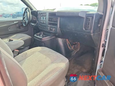 Zdjęcie 8 z 13 samochodu: 2015 CHEVROLET EXPRESS G3500 LT VIN:1GAZG1FGXF1123958 - miniatura