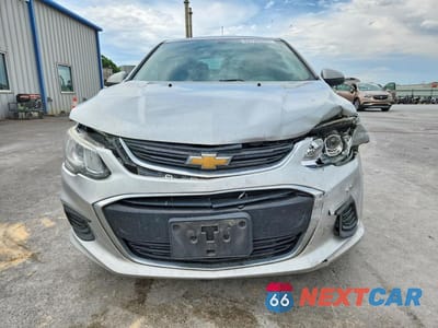 Piąte zdjęcie samochodu w środku: 2018 CHEVROLET SONIC LT VIN:1G1JD5SH4J4129516 - miniatura