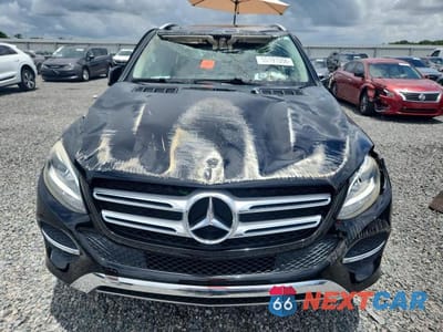 Piąte zdjęcie samochodu w środku: 2016 MERCEDES-BENZ GLE 350 VIN:4JGDA5JB0GA741261 - miniatura