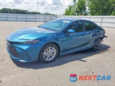 2025 TOYOTA CAMRY LE 4T1DAACK2SU151303 - główne zdjęcie licytacji z USA - miniatura