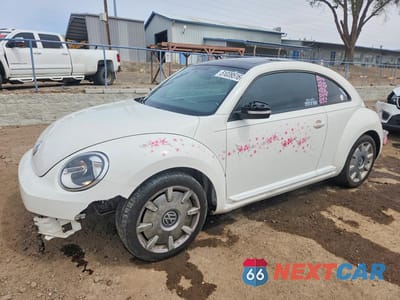 2013 VOLKSWAGEN BEETLE 3VWJP7AT1DM605789 - główne zdjęcie licytacji z USA - miniatura