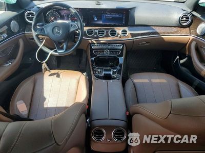 Zdjęcie 8 z 12 samochodu: 2017 MERCEDES-BENZ E 300 4MATIC VIN:WDDZF4KBXHA064330 - miniatura