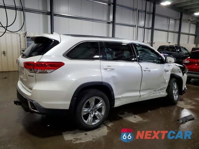 Trzecie zdjęcie samochodu z tyłu: 2018 TOYOTA HIGHLANDER HYBRID LIMITED VIN:5TDDGRFH1JS041931 - miniatura