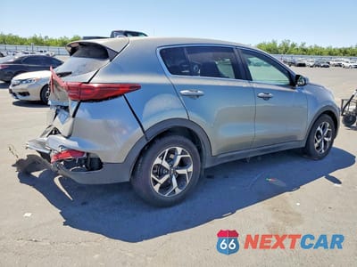 Trzecie zdjęcie samochodu z tyłu: 2021 KIA SPORTAGE LX VIN:KNDPM3AC0M7880532 - miniatura