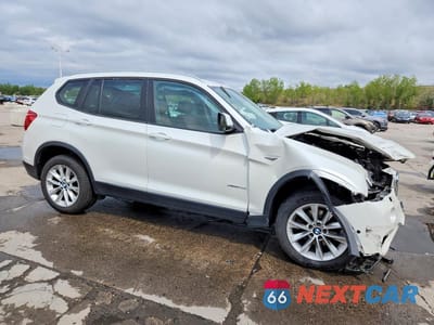 Czwarte zdjęcie samochodu z boku: 2015 BMW X3 XDRIVE28I VIN:5UXWX9C52F0D47048 - miniatura