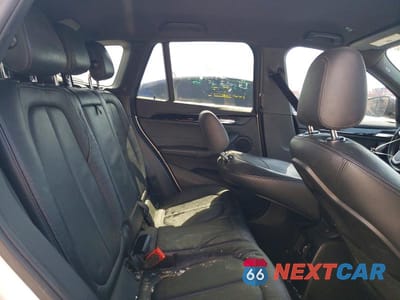 Zdjęcie 10 z 13 samochodu: 2018 BMW X1 XDRIVE28I VIN:WBXHT3C31J5K29697 - miniatura