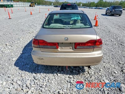 Zdjęcie 6 z 12 samochodu: 2001 HONDA ACCORD LX VIN:1HGCG554X1A017810 - miniatura