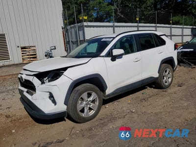 2021 TOYOTA RAV4 XLE 2T3W1RFV1MW117649 - główne zdjęcie licytacji z USA - miniatura
