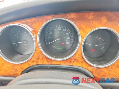 Zdjęcie 9 z 12 samochodu: 2005 JAGUAR XK8 VIN:SAJDA41C252A41227 - miniatura