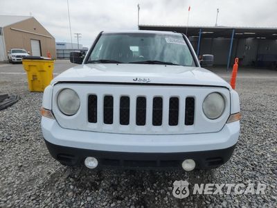 Piąte zdjęcie samochodu w środku: 2011 JEEP PATRIOT SPORT VIN:1J4NF1GB6BD177093 - miniatura