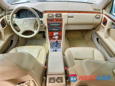 Zdjęcie 8 z 12 samochodu: 1998 MERCEDES-BENZ E 320 4MATIC VIN:WDBJF82F5WX007348 - miniatura