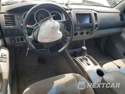 Zdjęcie 8 z 12 samochodu: 2005 TOYOTA TACOMA PRERUNNER ACCESS CAB VIN:5TETU62N85Z119404 - miniatura
