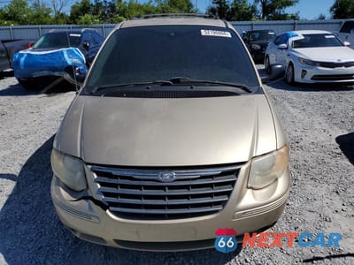 Piąte zdjęcie samochodu w środku: 2005 CHRYSLER TOWN & COUNTRY LIMITED VIN:2C8GP64L25R594524 - miniatura