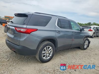 Trzecie zdjęcie samochodu z tyłu: 2021 CHEVROLET TRAVERSE LT VIN:1GNEVGKW8MJ154545 - miniatura
