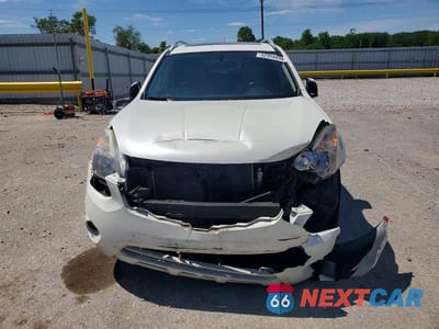 Piąte zdjęcie samochodu w środku: 2013 NISSAN ROGUE S VIN:JN8AS5MV8DW107466 - miniatura