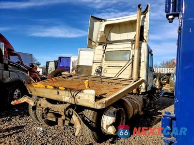 Czwarte zdjęcie samochodu z boku: 2017 VOLVO VNL VIN:4V4N19DG1HN981652 - miniatura
