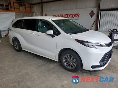 Czwarte zdjęcie samochodu z boku: 2022 TOYOTA SIENNA VIN:5TDKRKEC7NS093150 - miniatura