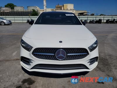 Piąte zdjęcie samochodu w środku: 2021 MERCEDES-BENZ A 220 VIN:W1K3G4EB2MJ287485 - miniatura